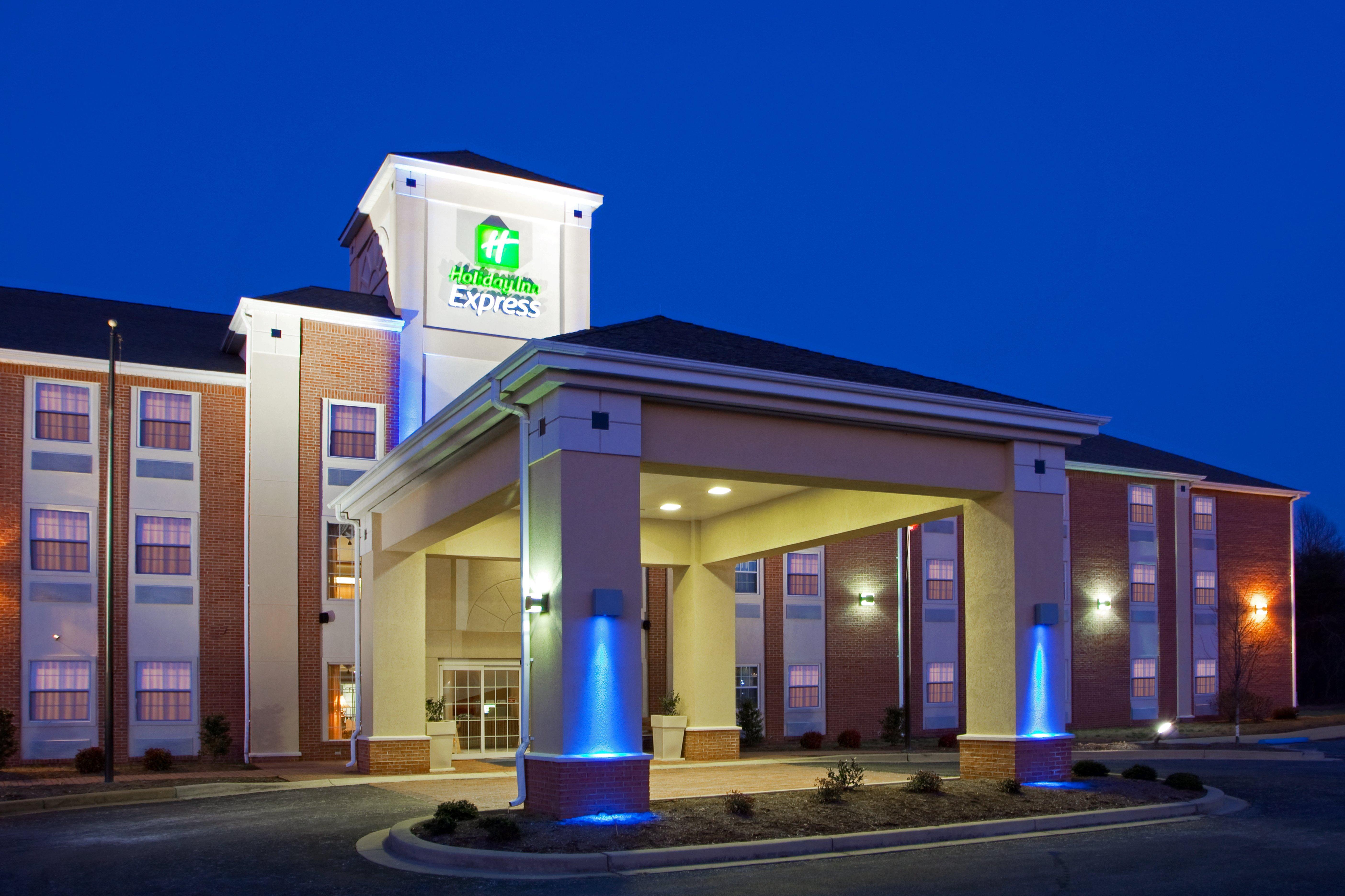 Holiday Inn Express Prince Frederick, An Ihg Hotel Exterior photo